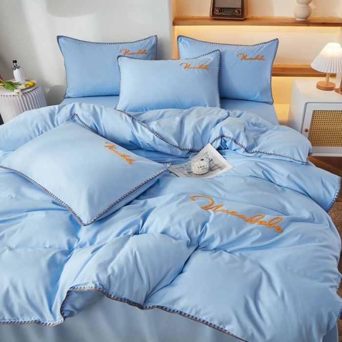 91家纺网 家纺一手货源 找家纺 啊雅家居 2025新款A类水洗棉贝壳边毛巾绣四件套 时尚天兰