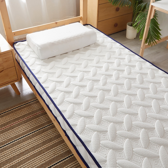 91家纺网 家纺一手货源 找家纺 欣罗兰 2022新款立体针织三明治双面床垫系列-学生款 格韵白