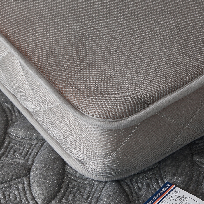 91家纺网 家纺一手货源 找家纺 欣罗兰 2022新款立体针织三明治双面床垫系列-学生款 格韵灰