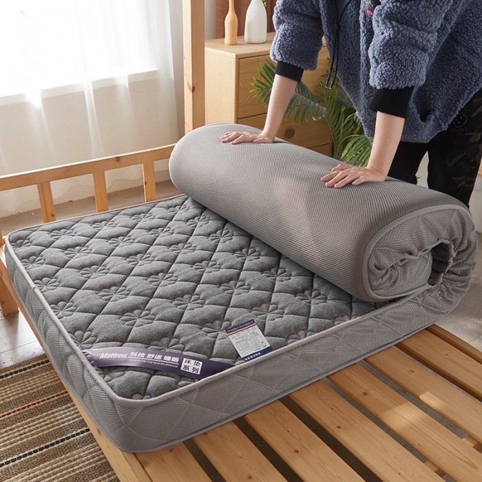 91家纺网 家纺一手货源 找家纺 欣罗兰2023立体针织三明治双面床垫-学生款 四叶草-灰