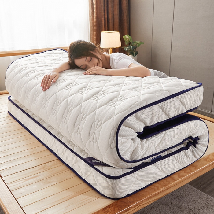 91家纺网 家纺一手货源 找家纺 欣罗兰2023立体针织三明治双面床垫-成人款四叶草-白色