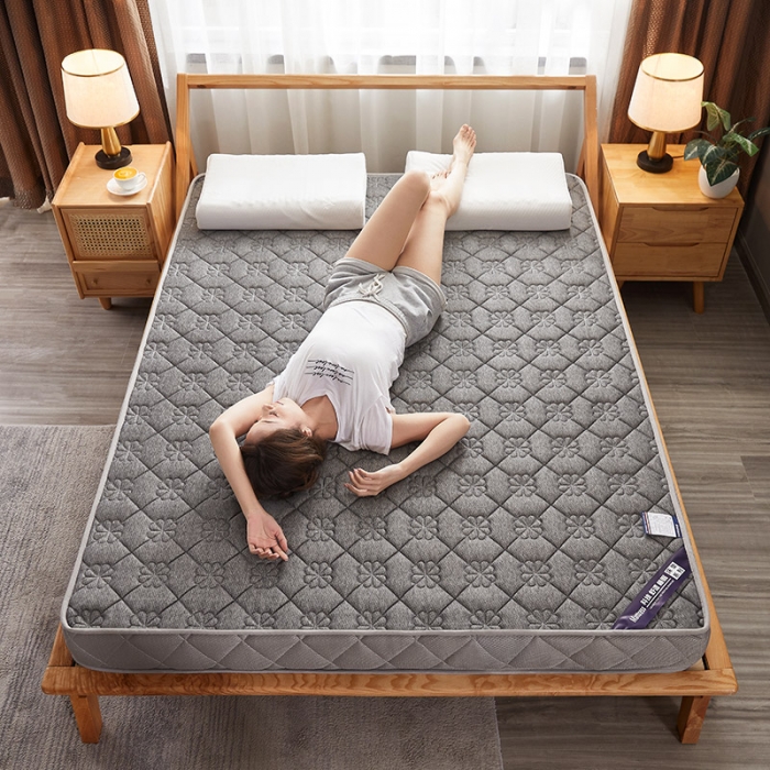 91家纺网 家纺一手货源 找家纺 欣罗兰2023立体针织三明治双面床垫-成人款四叶草-灰色