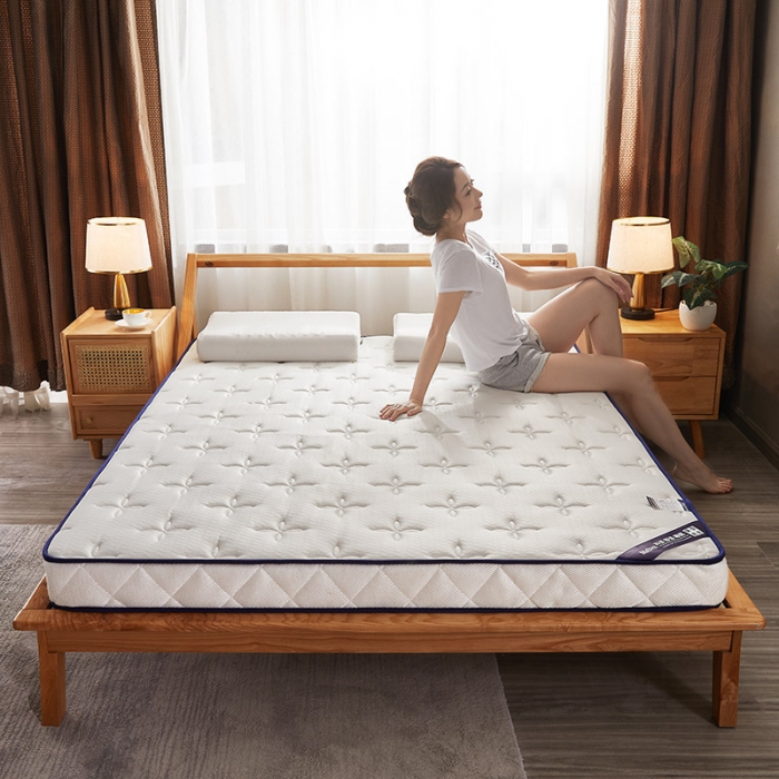 91家纺网 家纺一手货源 找家纺 欣罗兰2023立体针织三明治双面床垫-成人款四叶花-白色