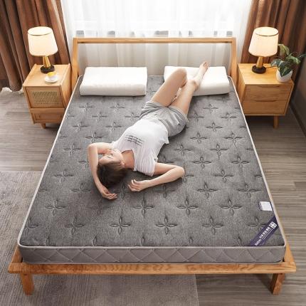 91家纺网 家纺一手货源 找家纺 欣罗兰2023立体针织三明治双面床垫-成人款四叶花-灰色,四叶花-灰色