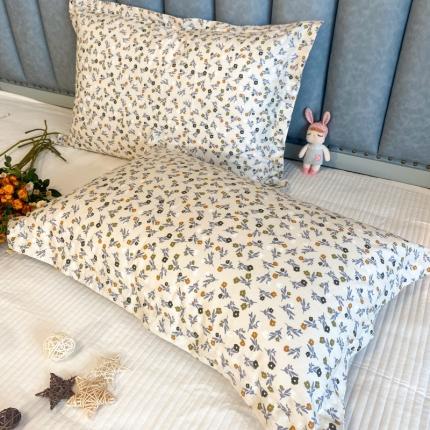 91家纺网 家纺一手货源 找家纺 百寐 2022新款复古文艺风13372全棉气质印花枕套 颜夕