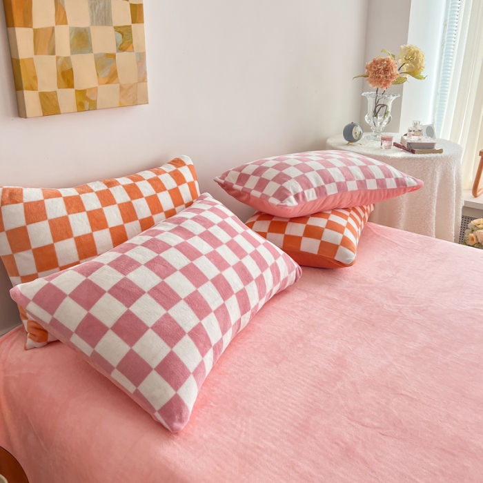 91家纺网 家纺一手货源 找家纺 金爱家 2023新款棋盘格牛奶绒四件套 棋盘格-粉