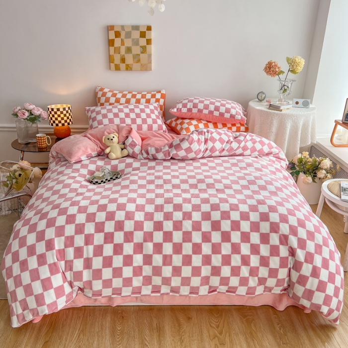 91家纺网 家纺一手货源 找家纺 金爱家 2023新款棋盘格牛奶绒四件套 棋盘格-粉