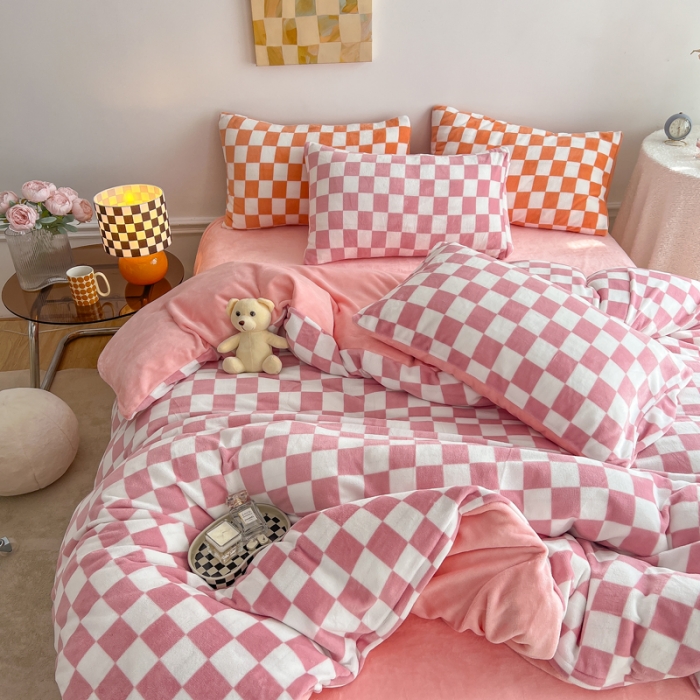 91家纺网 家纺一手货源 找家纺 金爱家 2023新款棋盘格牛奶绒四件套 棋盘格-粉