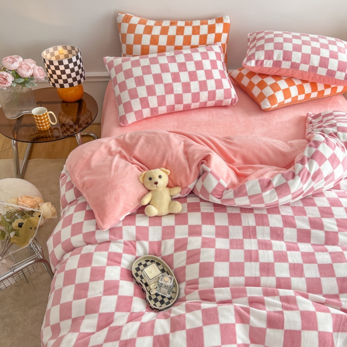 91家纺网 家纺一手货源 找家纺 金爱家 2023新款棋盘格牛奶绒四件套 棋盘格-粉