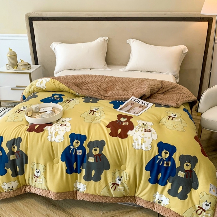 91家纺网 家纺一手货源 找家纺 澳洲羽 2024新款3D按摩豆豆被 抱抱熊-咖