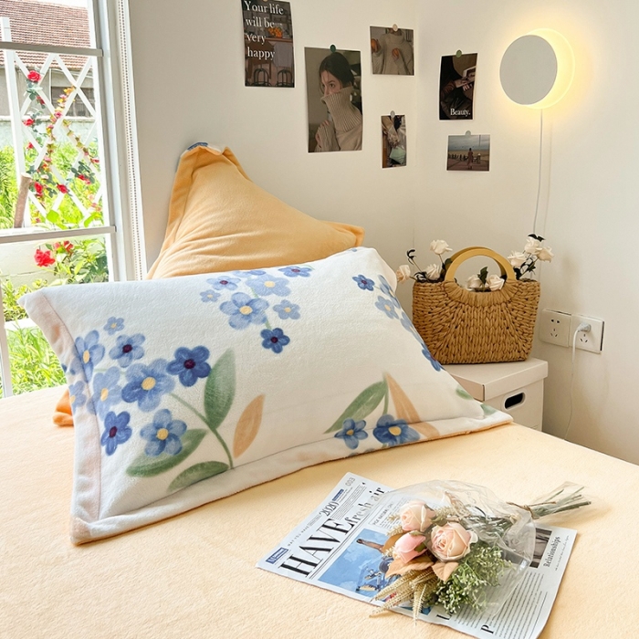 91家纺网 家纺一手货源 找家纺 呗旺鹿 2022年印花小清新加厚保暖牛奶绒四件套直播 爱丽丝