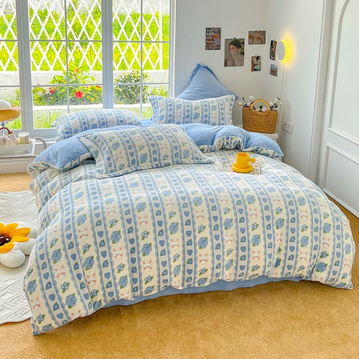 91家纺网 家纺一手货源 找家纺 呗旺鹿 2022年印花小清新加厚保暖牛奶绒四件套直播 花田兔