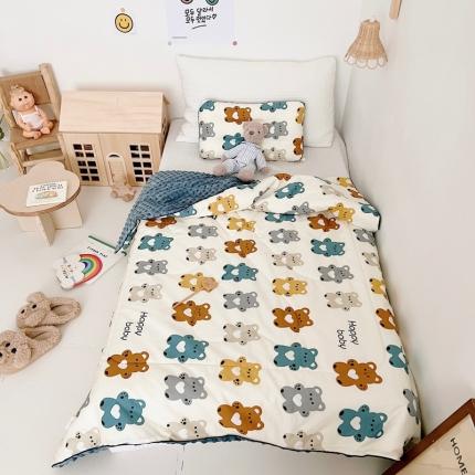 91家纺网 家纺一手货源 找家纺 吉咪兔  2022新款儿童卡通全棉豆豆被 小熊宝贝