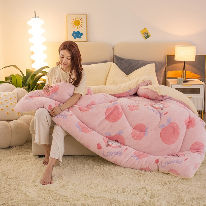 91家纺网 家纺一手货源 找家纺 畅销被业2025新款加厚保暖雪花绒冬被 蜜桃公主