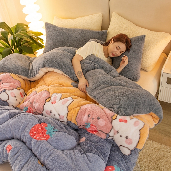 91家纺网 家纺一手货源 找家纺 畅销被业2025新款加厚保暖雪花绒冬被 软萌小熊-黄