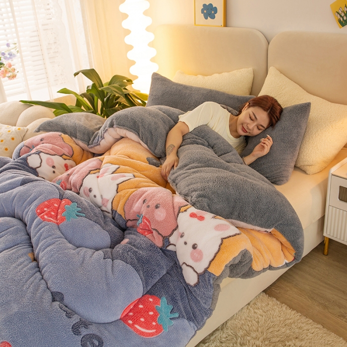 91家纺网 家纺一手货源 找家纺 畅销被业2025新款加厚保暖雪花绒冬被 软萌小熊-黄