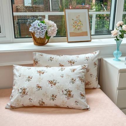91家纺网 家纺一手货源 找家纺 优彩 2022全棉13372法式田园风情浪漫碎花单枕套 倾城