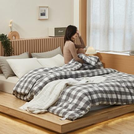 91家纺网 家纺一手货源 找家纺 莱宁被业 2022新款日式色织水洗棉冬被 格调灰