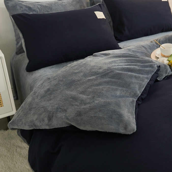 91家纺网 家纺一手货源 找家纺 啊雅家居 2025新款水洗棉加绒单面绒被套 藏青加牛奶绒