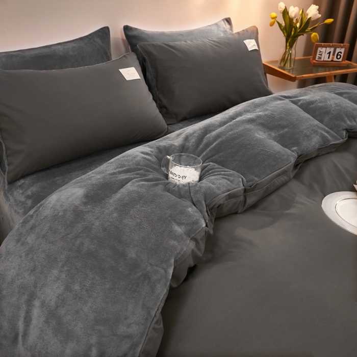 91家纺网 家纺一手货源 找家纺 啊雅家居 2025新款水洗棉加绒单面绒被套 深灰加牛奶绒