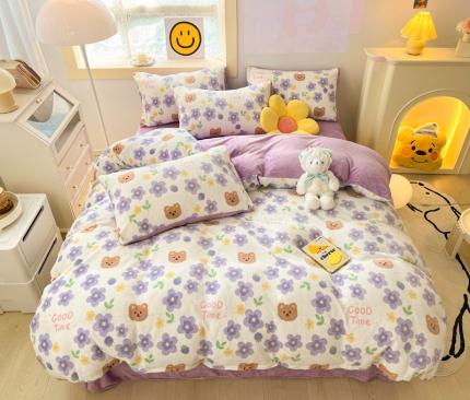 91家纺网 家纺一手货源 找家纺 金爱家 2023新款牛奶绒小清新四件套 樱花小熊-紫