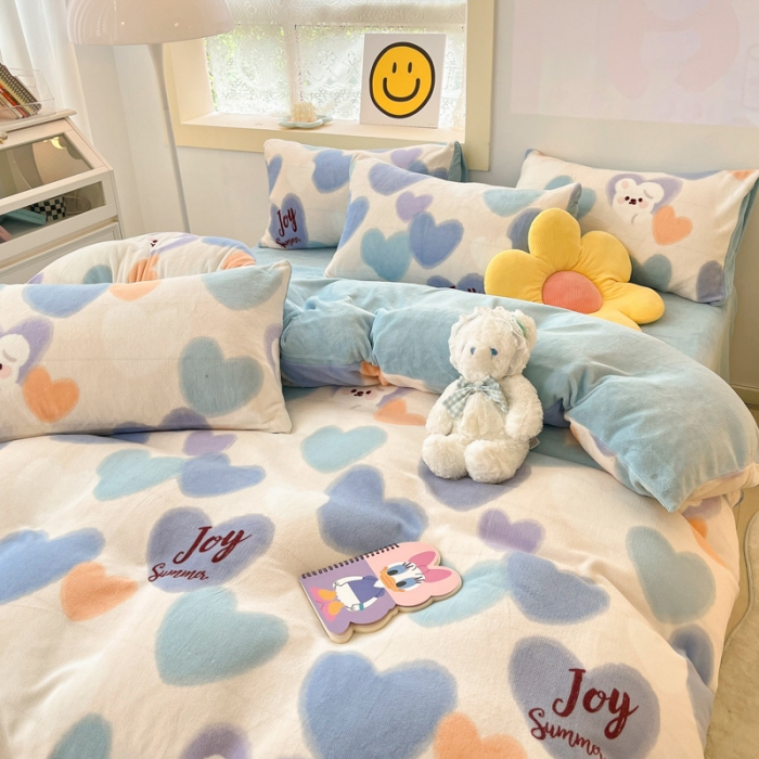 91家纺网 家纺一手货源 找家纺 金爱家 2023新款牛奶绒小清新四件套 爱心兔-兰