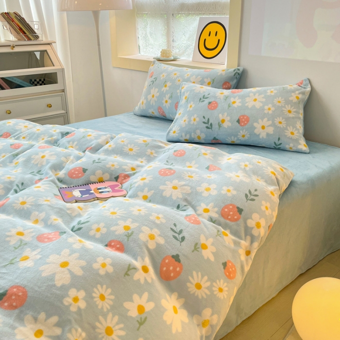 91家纺网 家纺一手货源 找家纺 金爱家 2023新款牛奶绒小清新四件套 蓝色