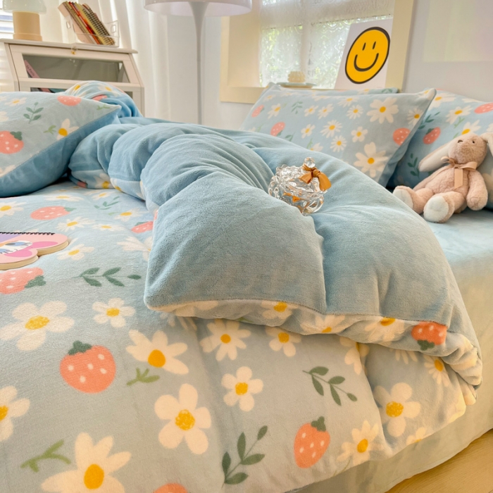 91家纺网 家纺一手货源 找家纺 金爱家 2023新款牛奶绒小清新四件套 蓝色