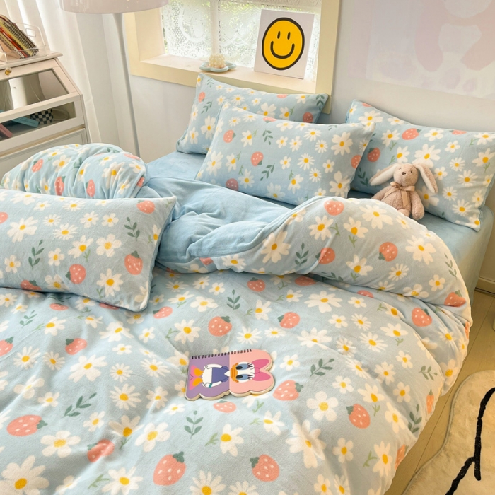 91家纺网 家纺一手货源 找家纺 金爱家 2023新款牛奶绒小清新四件套 蓝色