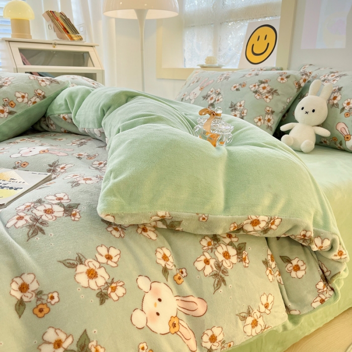 91家纺网 家纺一手货源 找家纺 金爱家 2023新款牛奶绒小清新四件套 浪漫花季