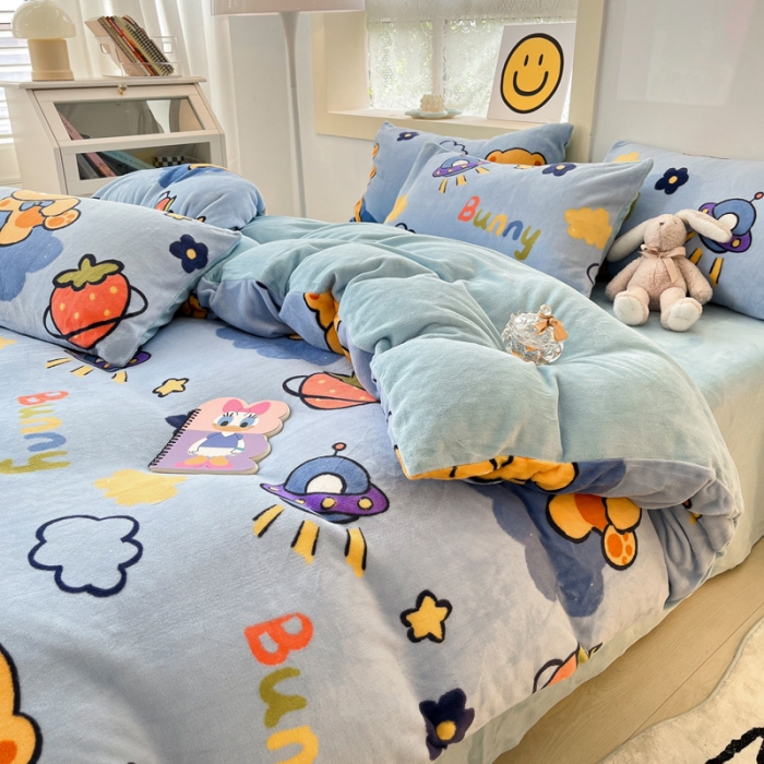 91家纺网 家纺一手货源 找家纺 金爱家 2023新款牛奶绒小清新四件套 七彩小熊