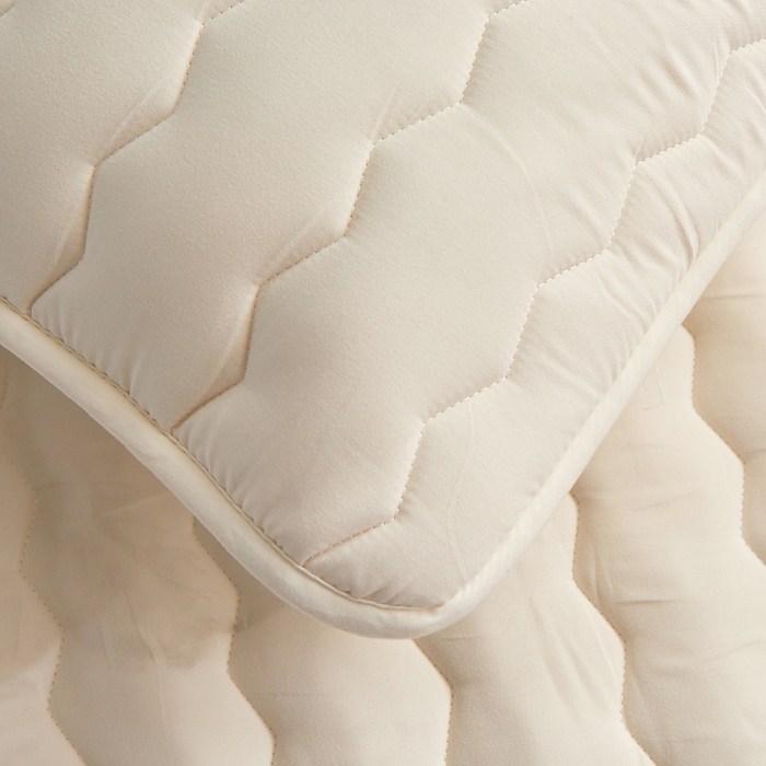 91家纺网 家纺一手货源 找家纺 芬晴 2023新款A类全棉母婴级抗菌防螨夹棉床笠 波浪-米白