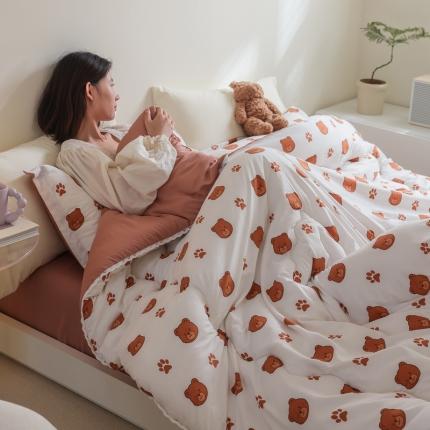 91家纺网 家纺一手货源 找家纺 （总）U被家纺 2022新款小清新四季被春秋冬被 模特图