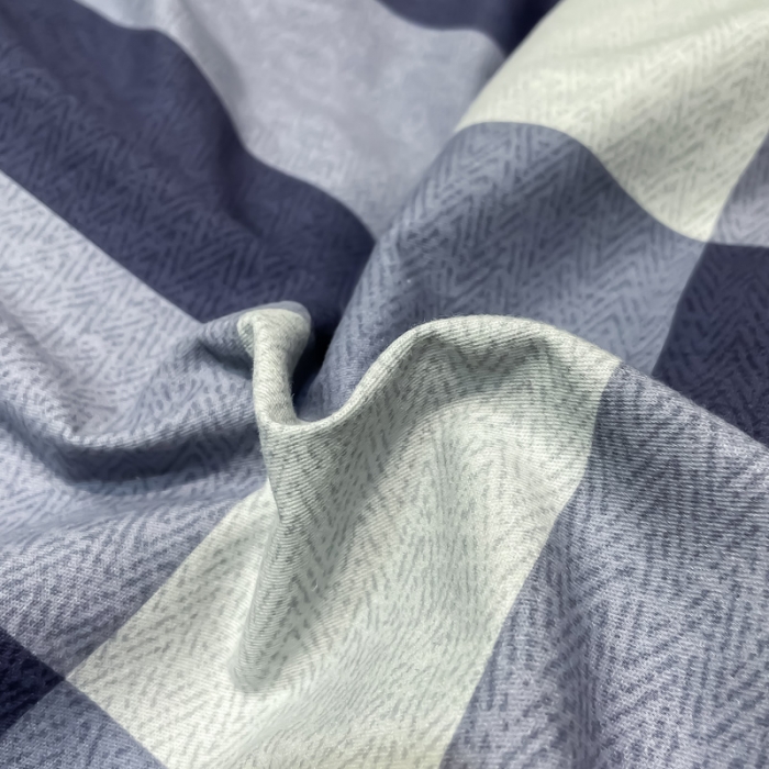 91家纺网 家纺一手货源 找家纺 金爱家 2023新款大阪纯棉生态磨毛条格简约系列四件套 达维红