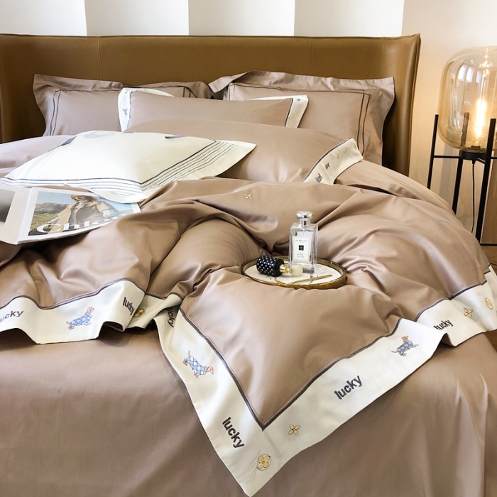 91家纺网 家纺一手货源 找家纺 优然居家纺 2022新款100支贡缎刺绣四件套-马里奥系列 玛里奥.马鞍棕