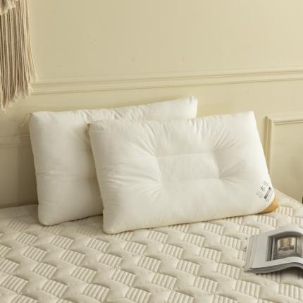 91家纺网 家纺一手货源 找家纺 总 织布人2022新款日式风全棉至简本色羽丝绒护颈低枕头枕芯