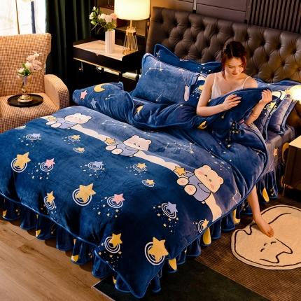 91家纺网 家纺一手货源 找家纺 2025新款230克8.5斤加厚高克重牛奶绒金貂绒法莱绒四件套冬季加绒法兰绒床裙款 可爱熊