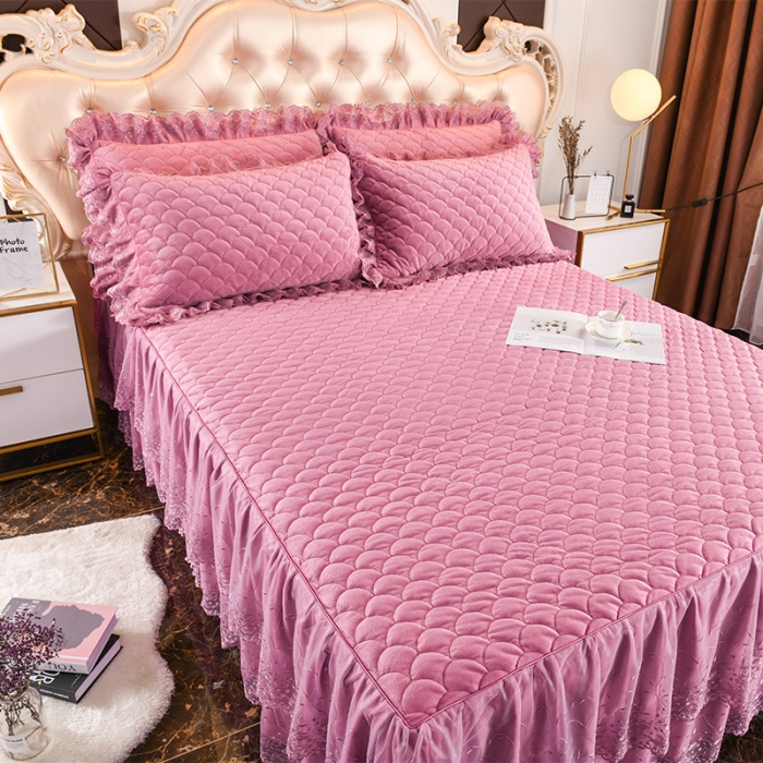 91家纺网 家纺一手货源 找家纺 恒爱 2022秋冬水晶绒翩翩花舞夹棉床裙四件套 豆沙红