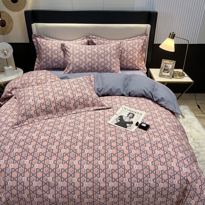 91家纺网 家纺一手货源 找家纺 雲归梦 2022年新款加厚全棉大版四件套第二批-格条卡通 巴特罗-粉