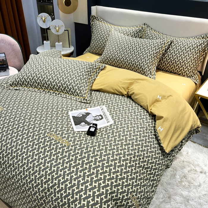 91家纺网 家纺一手货源 找家纺 雲归梦 2022年新款加厚全棉大版四件套第二批-格条卡通 卡尔玛-黄