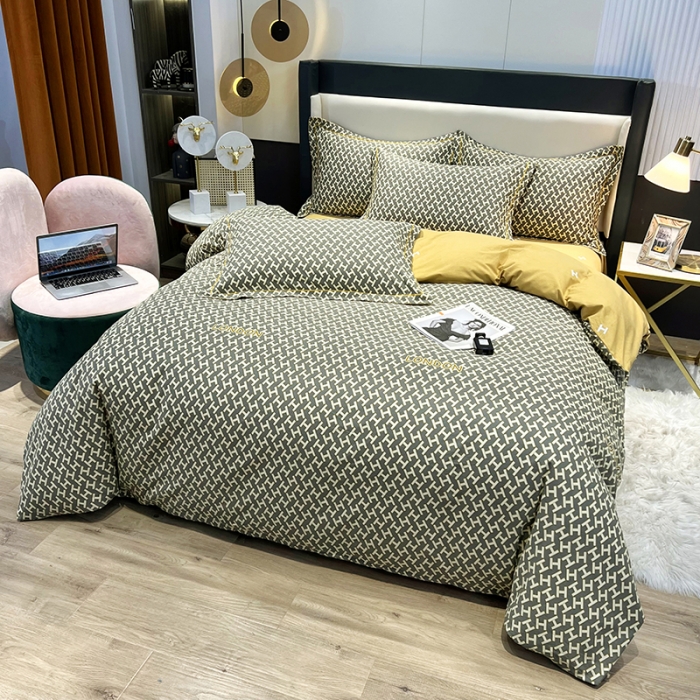 91家纺网 家纺一手货源 找家纺 雲归梦 2022年新款加厚全棉大版四件套第二批-格条卡通 卡尔玛-黄