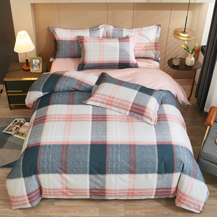 91家纺网 家纺一手货源 找家纺 雲归梦 2022年新款加厚全棉大版四件套第二批-格条卡通 莫妮卡-粉