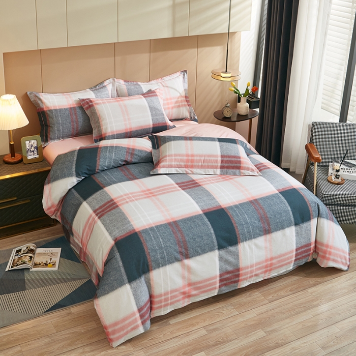 91家纺网 家纺一手货源 找家纺 雲归梦 2022年新款加厚全棉大版四件套第二批-格条卡通 莫妮卡-粉