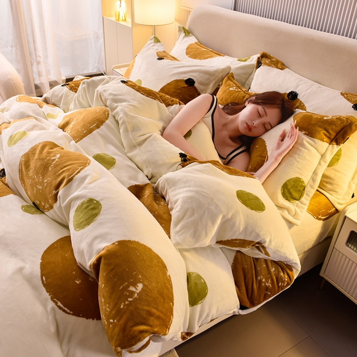 91家纺网 家纺一手货源 找家纺 同田 2023新款牛奶金貂绒四件套印花保暖法莱水晶绒 小香橙