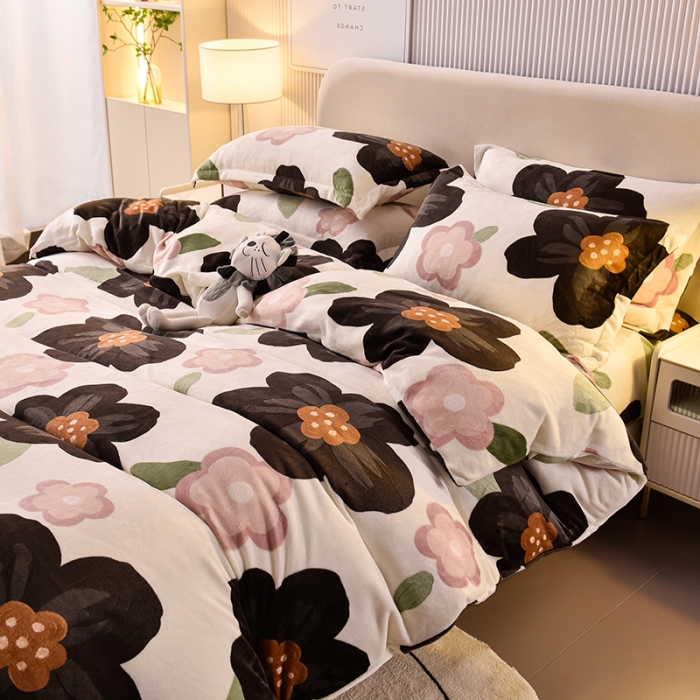 91家纺网 家纺一手货源 找家纺 同田 2023新款牛奶金貂绒四件套印花保暖法莱水晶绒 暗香