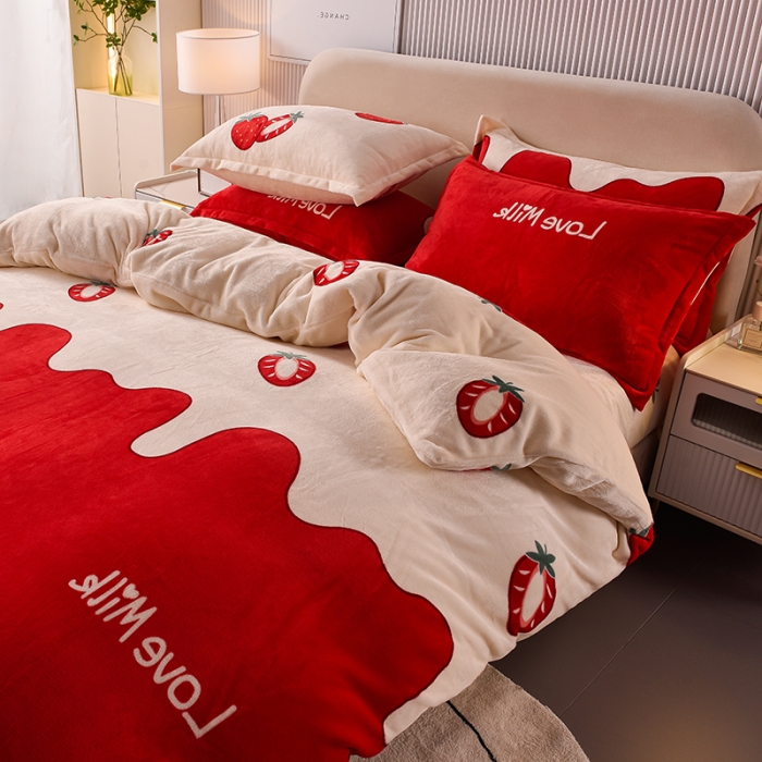 91家纺网 家纺一手货源 找家纺 同田 2023新款牛奶金貂绒四件套印花保暖法莱水晶绒牛奶草莓