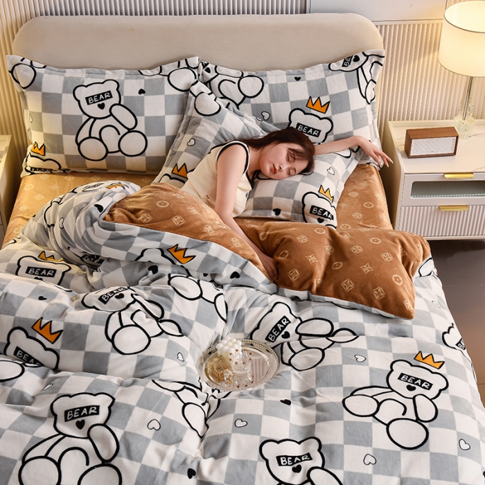 91家纺网 家纺一手货源 找家纺 同田 2023新款牛奶金貂绒四件套印花保暖法莱水晶绒泰迪宝贝