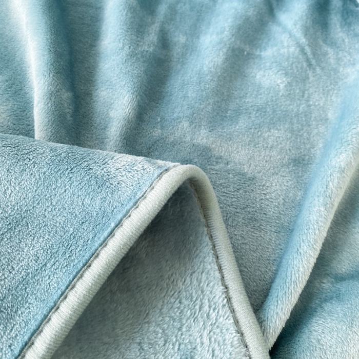 91家纺网 家纺一手货源 找家纺 2025新款320g金貂绒亲肤盖毯加厚纯色珊瑚绒素色法兰绒毯子外贸高端款灰蓝