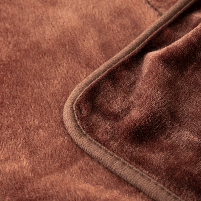 91家纺网 家纺一手货源 找家纺 2025新款320g金貂绒亲肤盖毯加厚纯色珊瑚绒素色法兰绒毯子外贸高端款咖啡