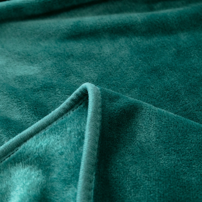91家纺网 家纺一手货源 找家纺 2025新款320g金貂绒亲肤盖毯加厚纯色珊瑚绒素色法兰绒毯子外贸高端款墨绿